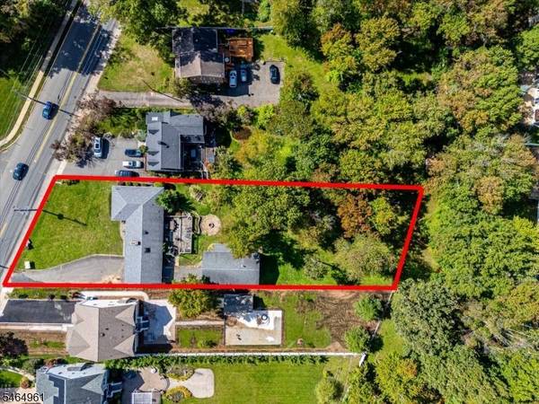 690 New Durham Rd, Metuchen Boro, NJ 08840