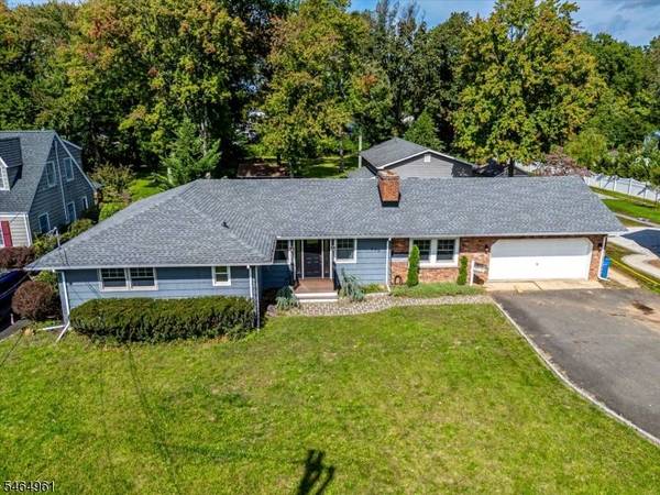 690 New Durham Rd, Metuchen Boro, NJ 08840