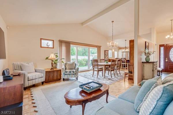 72 Stephenville Pkwy, Edison Twp., NJ 08820
