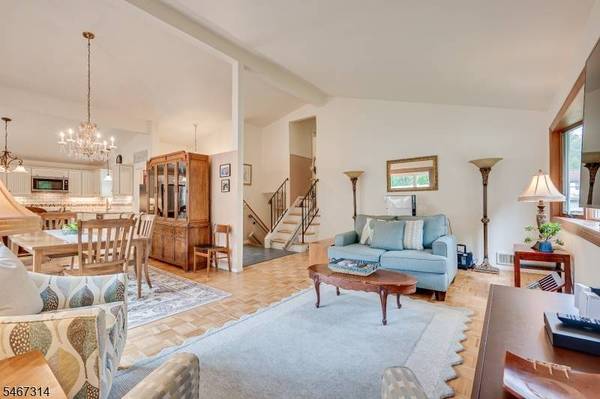 72 Stephenville Pkwy, Edison Twp., NJ 08820