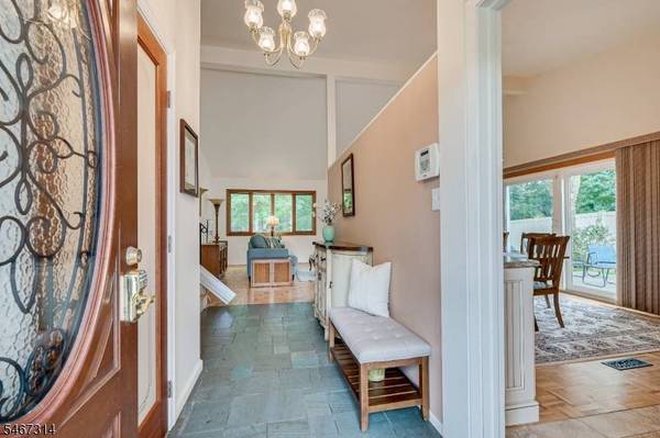 72 Stephenville Pkwy, Edison Twp., NJ 08820