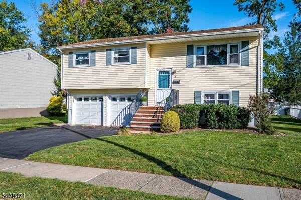 6 Sheffield Pl, Metuchen Boro, NJ 08840