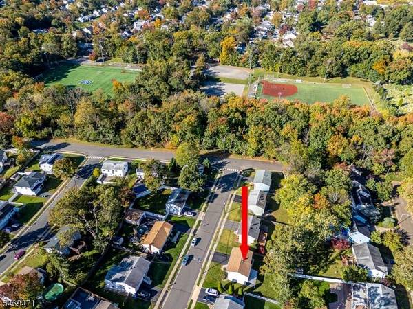 6 Sheffield Pl, Metuchen Boro, NJ 08840