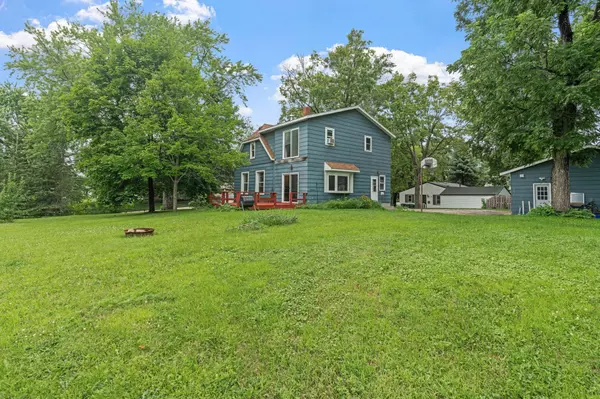 455 Bluff ST NE, Hutchinson, MN 55350