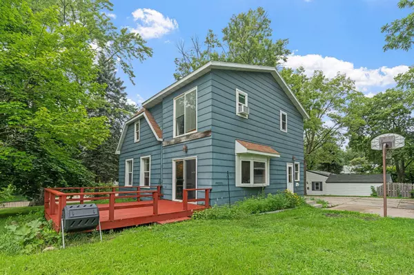 455 Bluff ST NE, Hutchinson, MN 55350