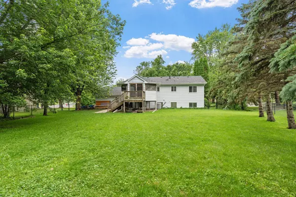 4366 Greenhaven DR, Vadnais Heights, MN 55127