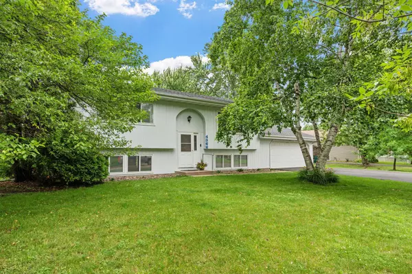 4366 Greenhaven DR, Vadnais Heights, MN 55127