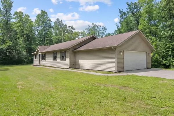 19551 80th AVE, Milaca, MN 56353