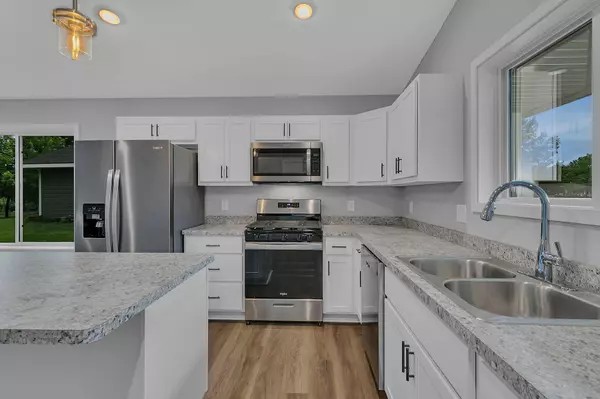 1025 3rd Avenue NE, Milaca, MN 56353