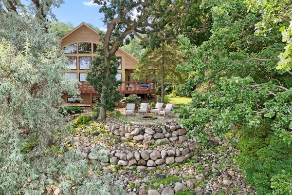 2112 Lake Pulaski DR, Buffalo, MN 55313