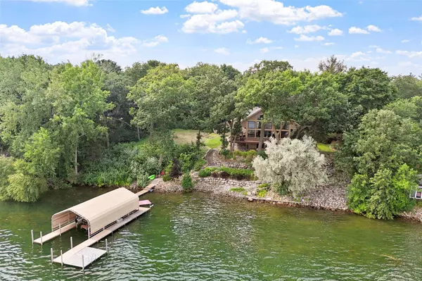 2112 Lake Pulaski DR, Buffalo, MN 55313