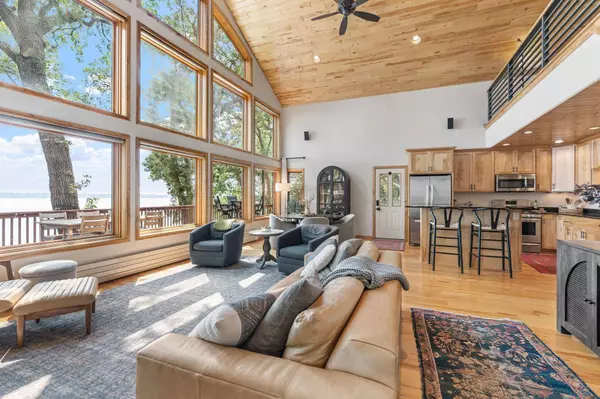 2112 Lake Pulaski DR, Buffalo, MN 55313