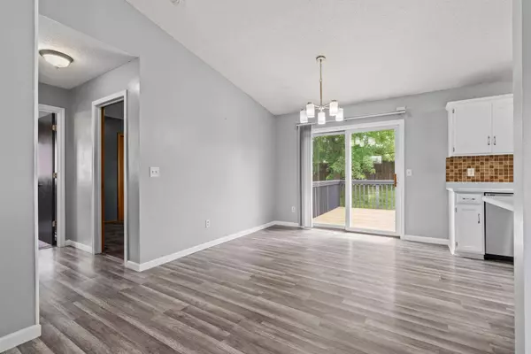 996 7th AVE NW, Hutchinson, MN 55350