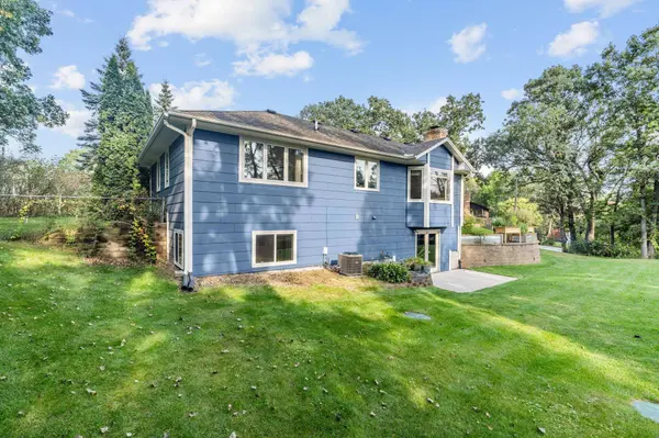 16077 N Enchanted DR NW, Andover, MN 55304