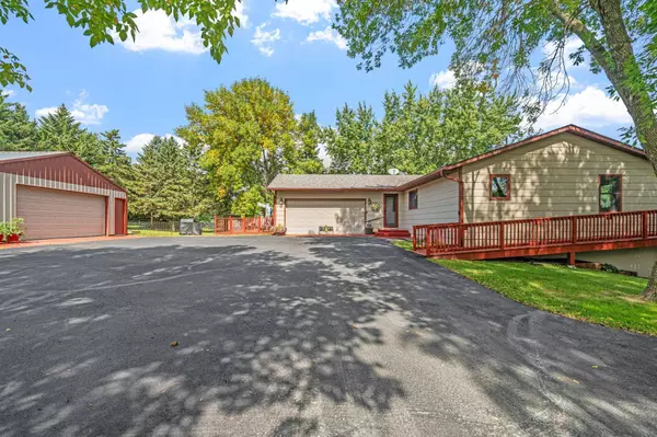 4614 56th ST SW, Waverly, MN 55390