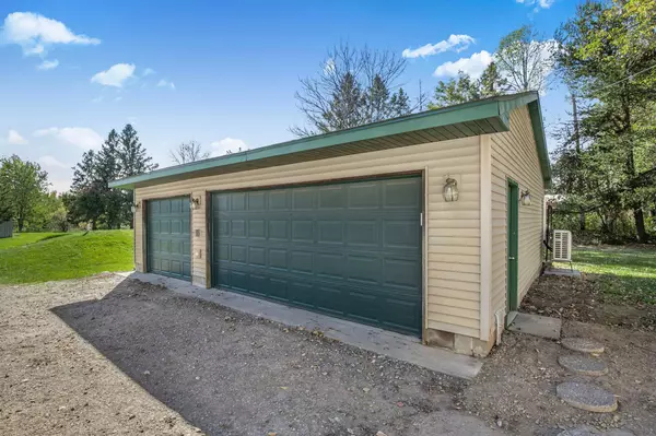 10121 115th AVE, Milaca, MN 56353