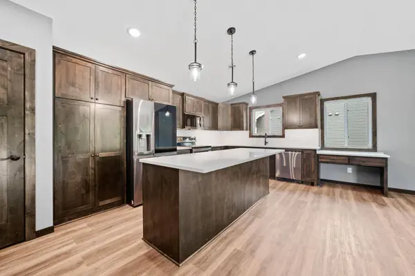 900 1/2 8th AVE N, Princeton, MN 55371