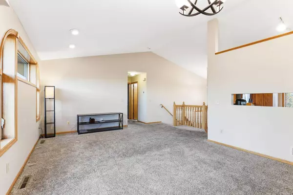 8346 Park AVE NE, Otsego, MN 55330