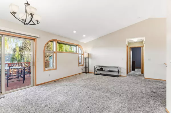 8346 Park AVE NE, Otsego, MN 55330