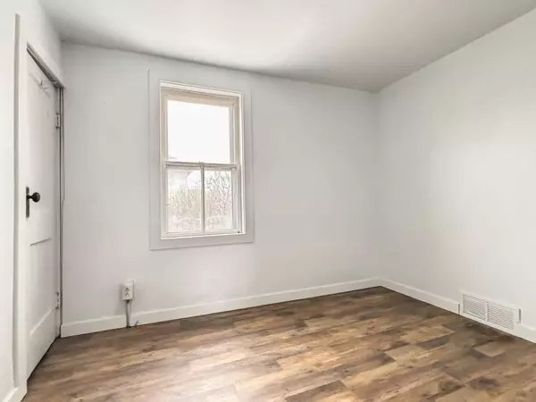 113 1st ST SW, Fairfax, MN 55332