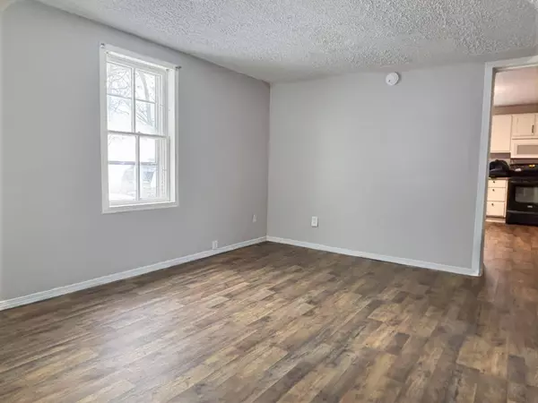 113 1st ST SW, Fairfax, MN 55332