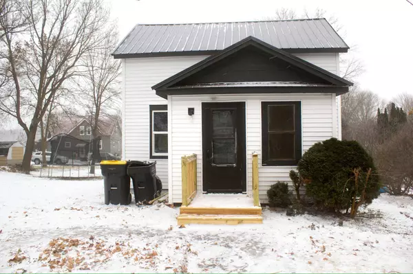 113 1st ST SW, Fairfax, MN 55332