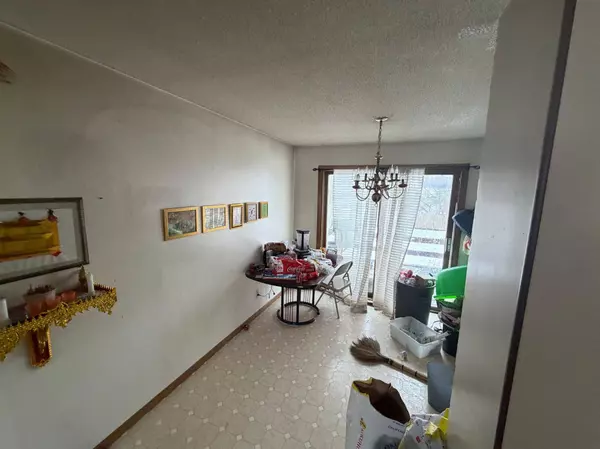 719 Givens LN, Minneapolis, MN 55411