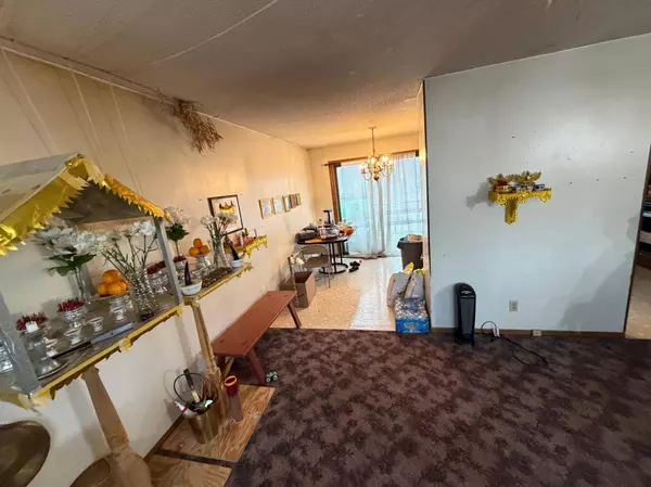 719 Givens LN, Minneapolis, MN 55411