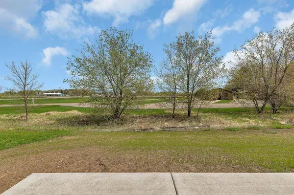 109 Bal Veld DR, Pease, MN 56363