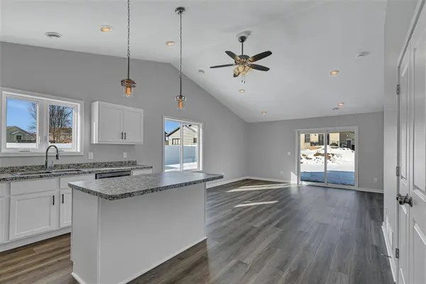 24289 Forest View CIR, Saint Augusta, MN 56301