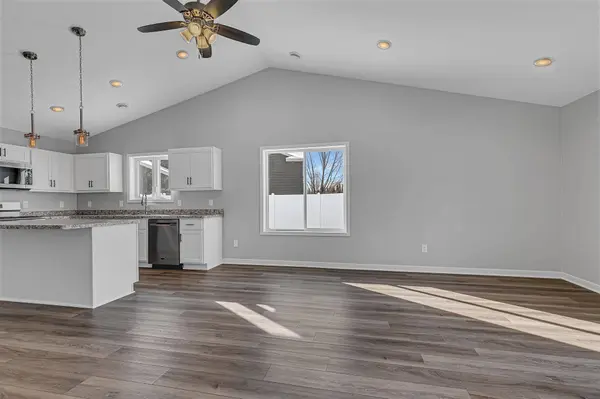 24289 Forest View CIR, Saint Augusta, MN 56301