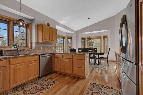 203 Carver Creek PL, Carver, MN 55315