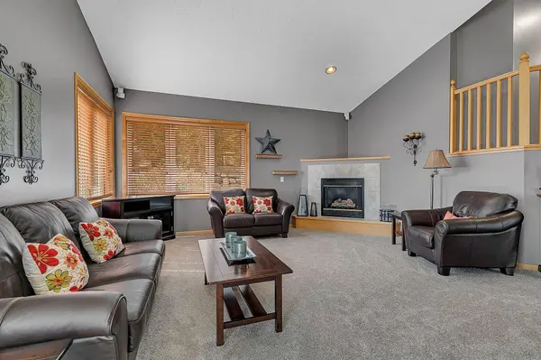 203 Carver Creek PL, Carver, MN 55315