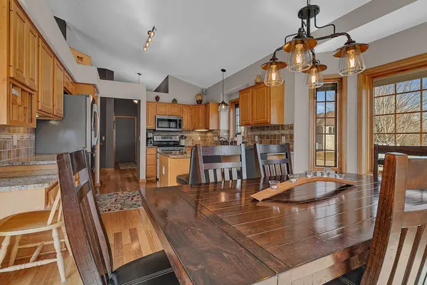 203 Carver Creek PL, Carver, MN 55315