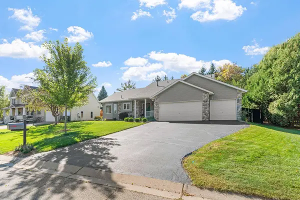 203 Carver Creek PL, Carver, MN 55315