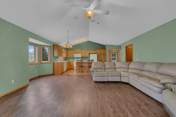 1260 Cypress DR W, Annandale, MN 55302