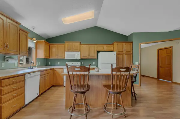 1260 Cypress DR W, Annandale, MN 55302