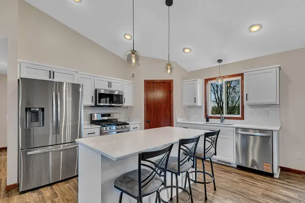 548 11th AVE NE, Melrose, MN 56352