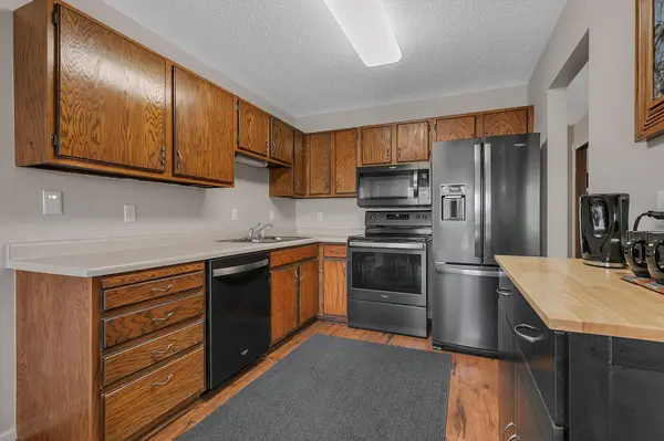 4454 Churchill ST, Shoreview, MN 55126
