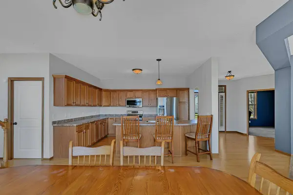 13827 Savanna DR, Rogers, MN 55374