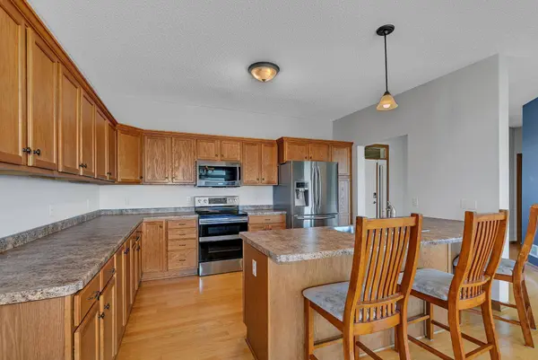 13827 Savanna DR, Rogers, MN 55374