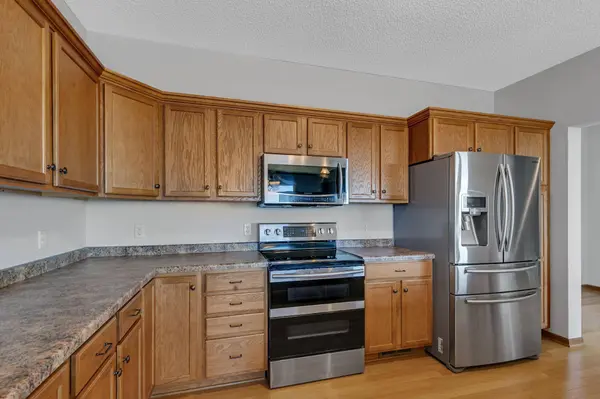 13827 Savanna DR, Rogers, MN 55374