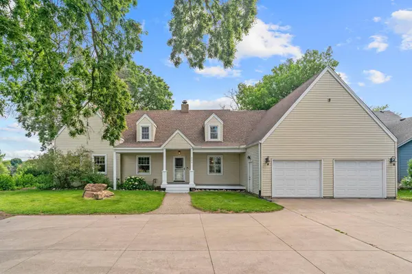 223 E River Pkwy, Champlin, MN 55316