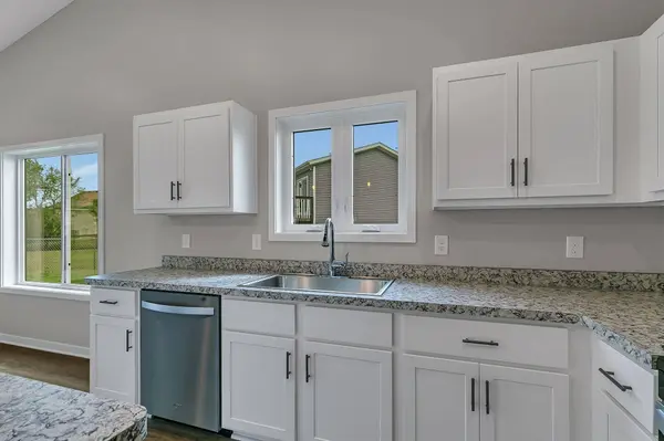 24289 Forest View CIR, Saint Augusta, MN 56301