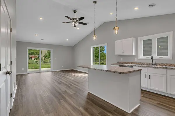 24289 Forest View CIR, Saint Augusta, MN 56301