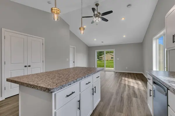 24289 Forest View CIR, Saint Augusta, MN 56301
