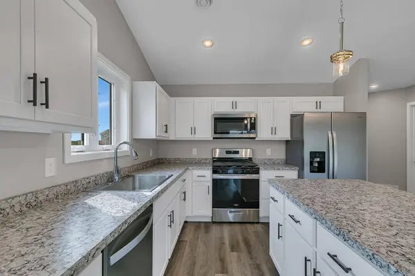 24289 Forest View CIR, Saint Augusta, MN 56301