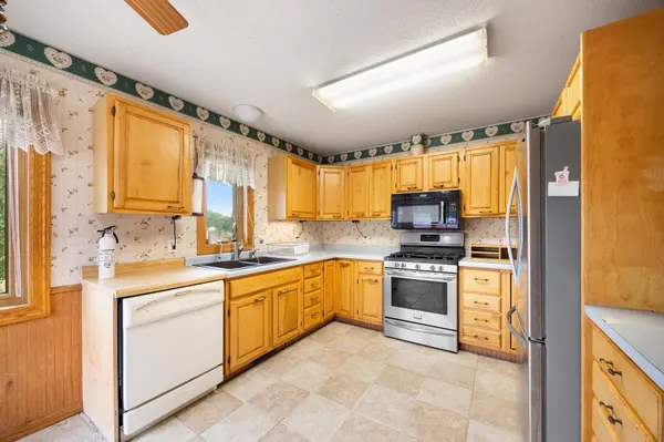 9705 37th AVE SE, Kandiyohi, MN 56251