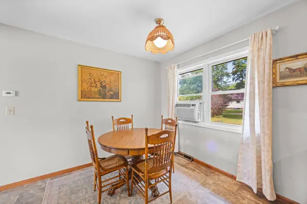 204 Cedar ST S, Lester Prairie, MN 55354