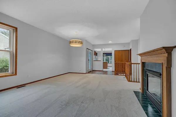 397 Campfire Curve, Chaska, MN 55318